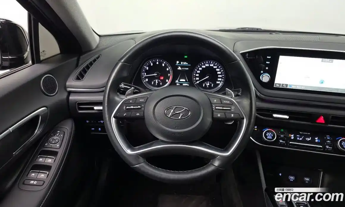 Hyundai Sonata 2022 2.0 Автомат в Москве № 1171927, фото 16