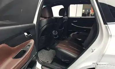 Hyundai Santa Fe 2018 2.0 Автомат в Москве № 1172091, миниатюра 11