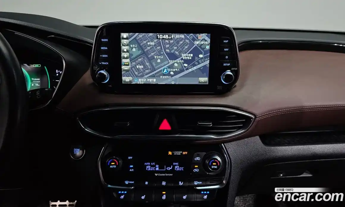 Hyundai Santa Fe 2018 2.0 Автомат в Москве № 1172091, фото 13