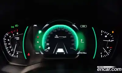 Hyundai Santa Fe 2018 2.0 Автомат в Москве № 1172091, миниатюра 7