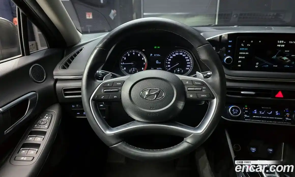 Hyundai Sonata 2021 2.0 Автомат в Москве № 1172123, фото 13