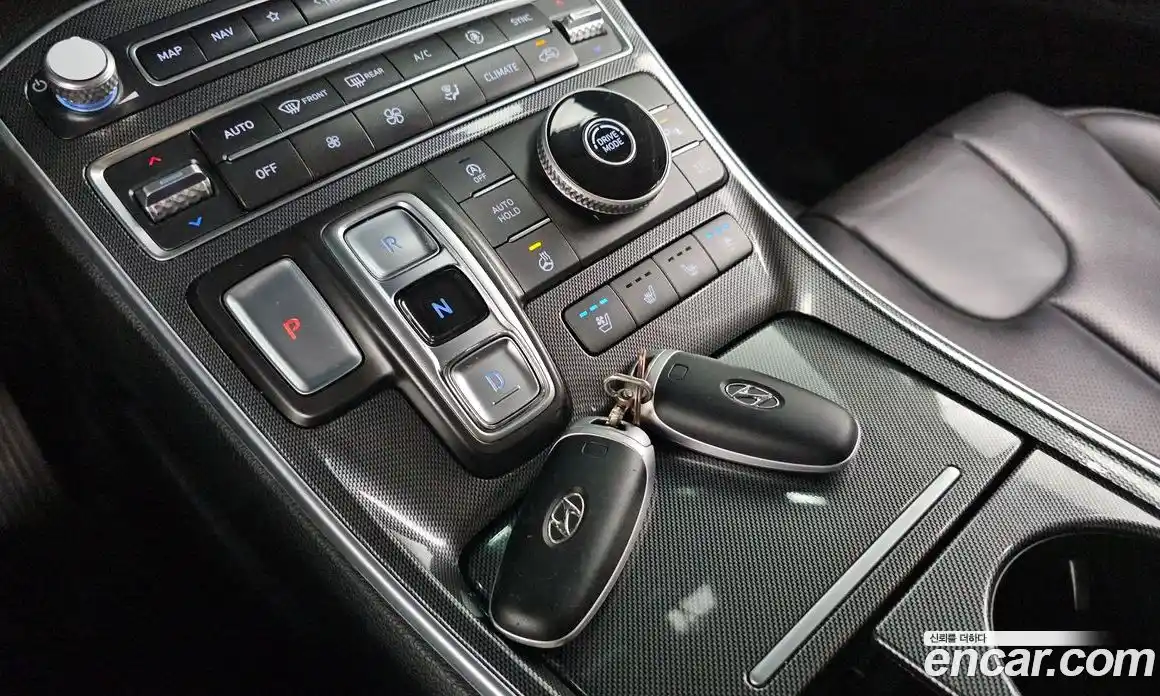 Hyundai Santa Fe 2020 2.2 Автомат в Москве № 1172158, фото 9