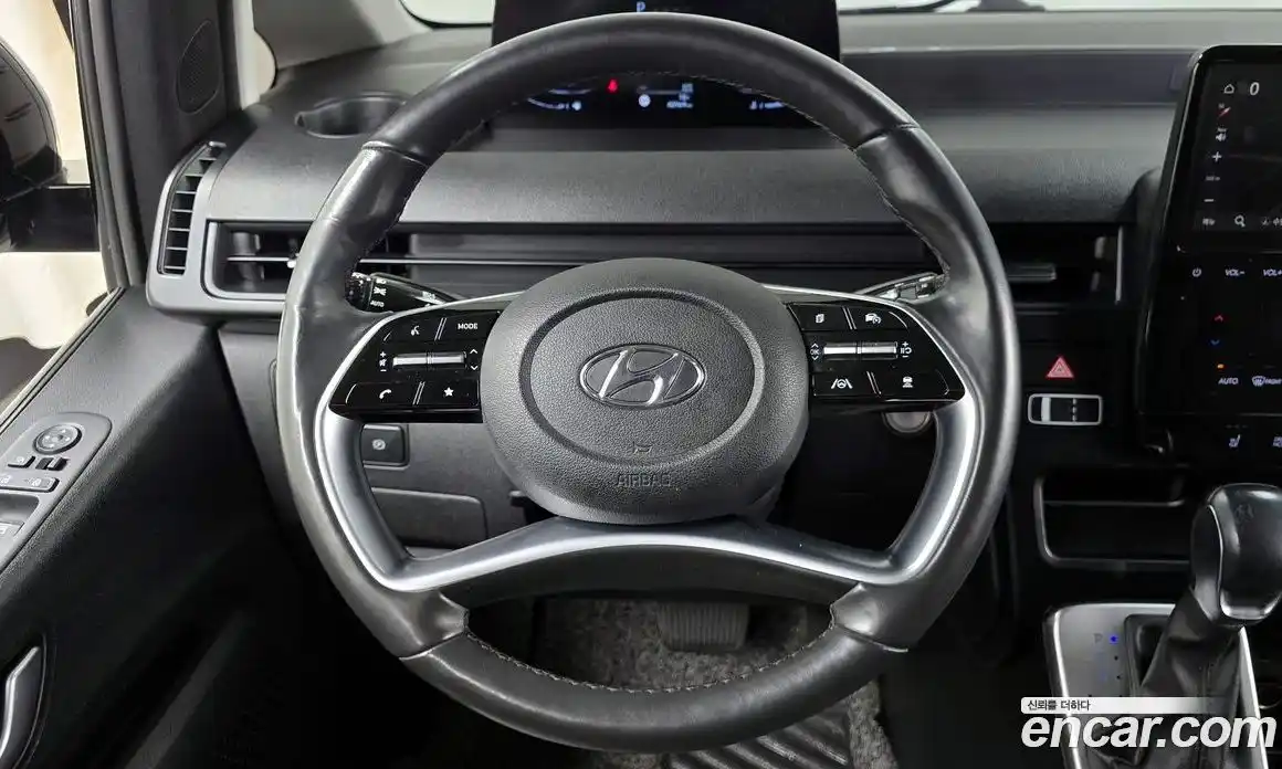 Hyundai Staria 2021 3.5 Автомат в Москве № 1172204, фото 13