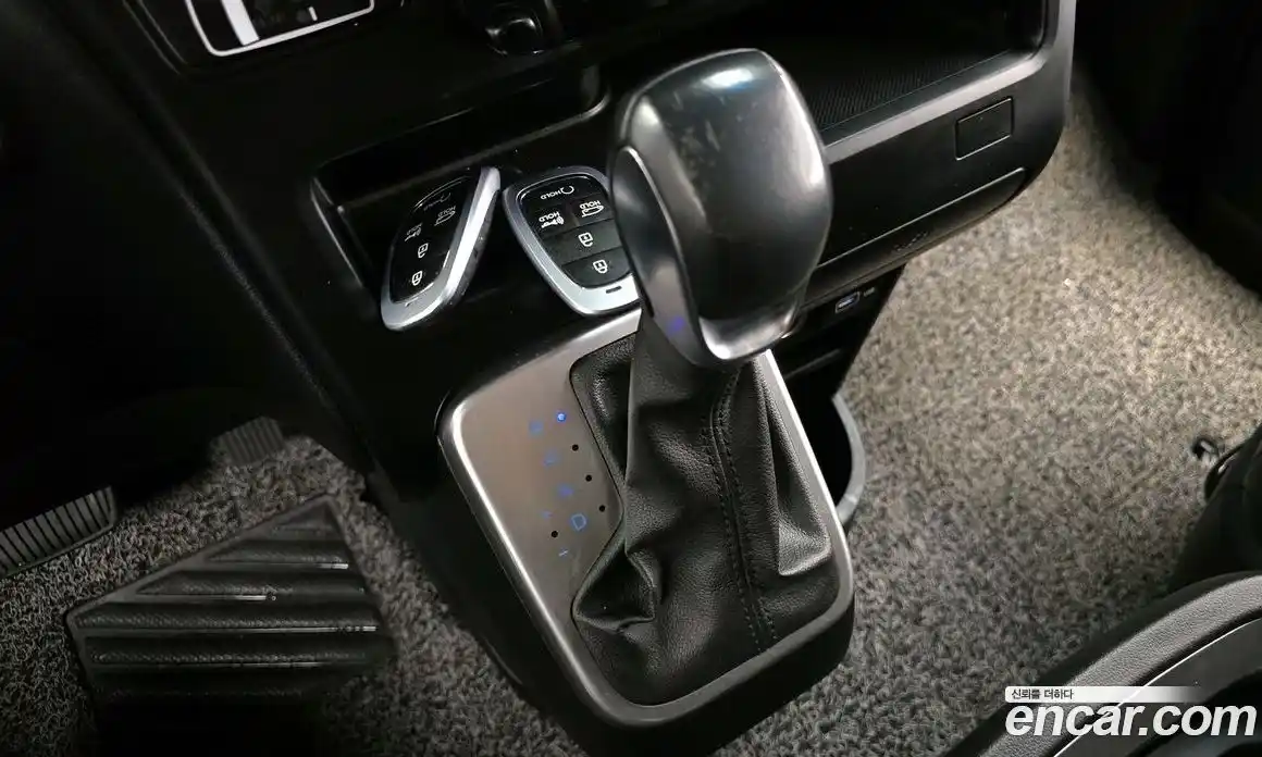 Hyundai Staria 2021 3.5 Автомат в Москве № 1172204, фото 9