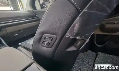 Kia Canival 2025 2.2 Автомат в Москве № 1172545, миниатюра 8