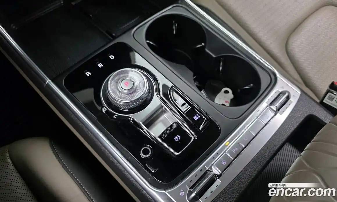 Kia Canival 2024 3.5 Автомат в Москве № 1172604, фото 9