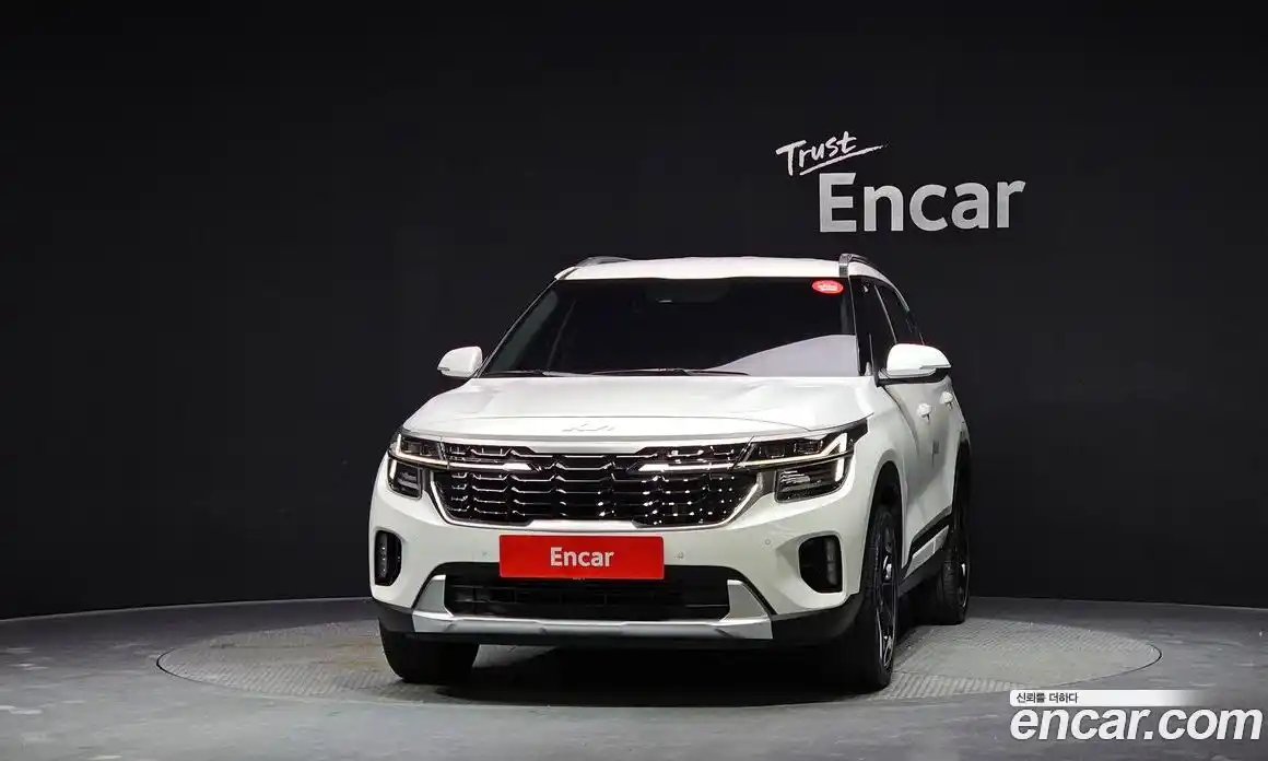 Kia Seltos 2023 1.6 гидро в Москве № 1172739, фото 3