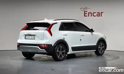 Kia Niro 2022 1.6 гидро в Москве № 1172783, миниатюра 2