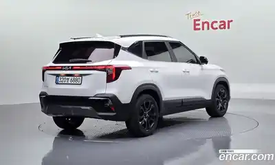 Kia Seltos 2023 1.6 гидро в Москве № 1172852, миниатюра 2