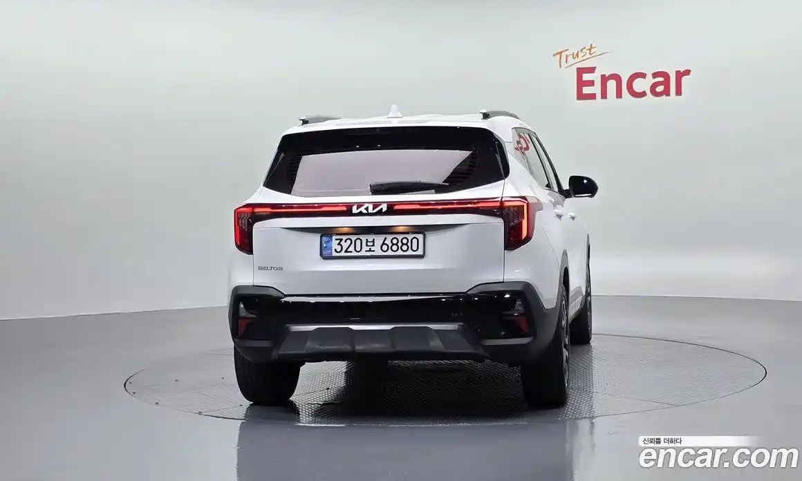 Kia Seltos 2023 1.6 гидро в Москве № 1172852, фото 4