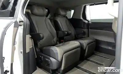 Kia Canival 2024 1.6 Автомат в Москве № 1172860, миниатюра 12