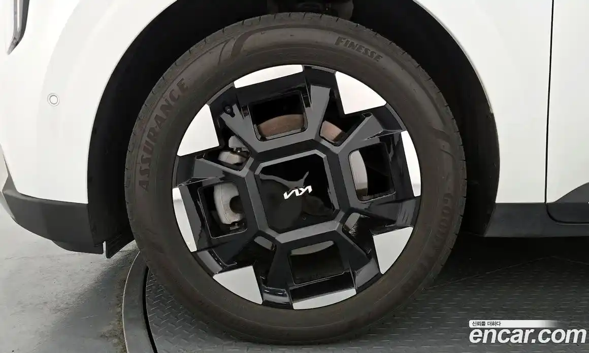 Kia Canival 2024 1.6 Автомат в Москве № 1172860, фото 5