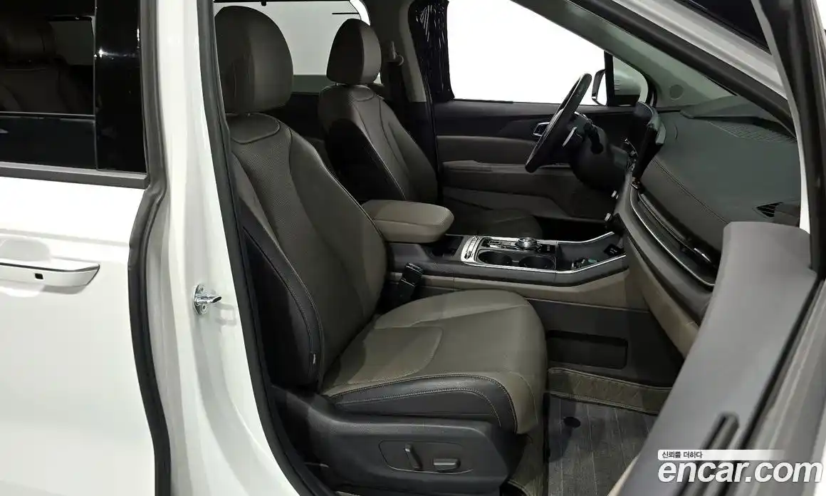 Kia Canival 2024 1.6 Автомат в Москве № 1172860, фото 10