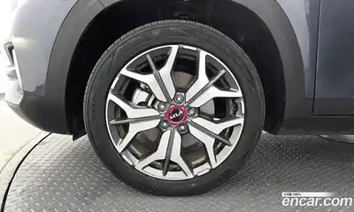 Kia Seltos 2022 1.6 гидро в Москве № 1173035, миниатюра 5