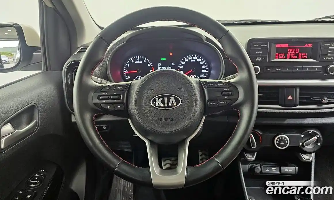 Kia Morning 2019 1.0 Автомат в Москве № 1173044, фото 13