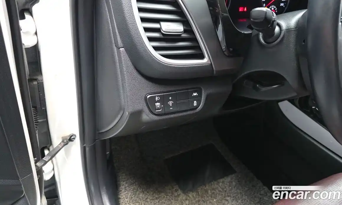 Kia Seltos 2021 1.6 Автомат в Москве № 1173070, фото 15