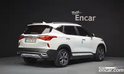 Kia Seltos 2021 1.6 Автомат в Москве № 1173070, миниатюра 2