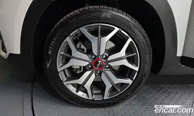 Kia Seltos 2021 1.6 Автомат в Москве № 1173070, миниатюра 5