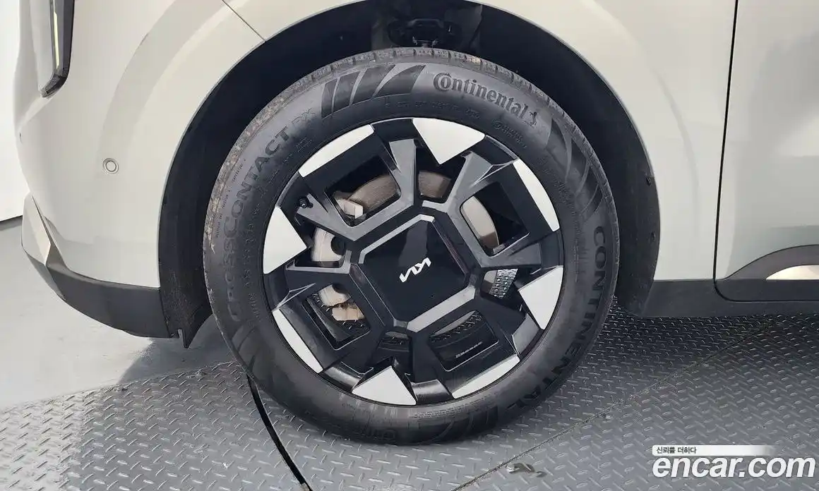 Kia Canival 2024 1.6 Автомат в Москве № 1173072, фото 5