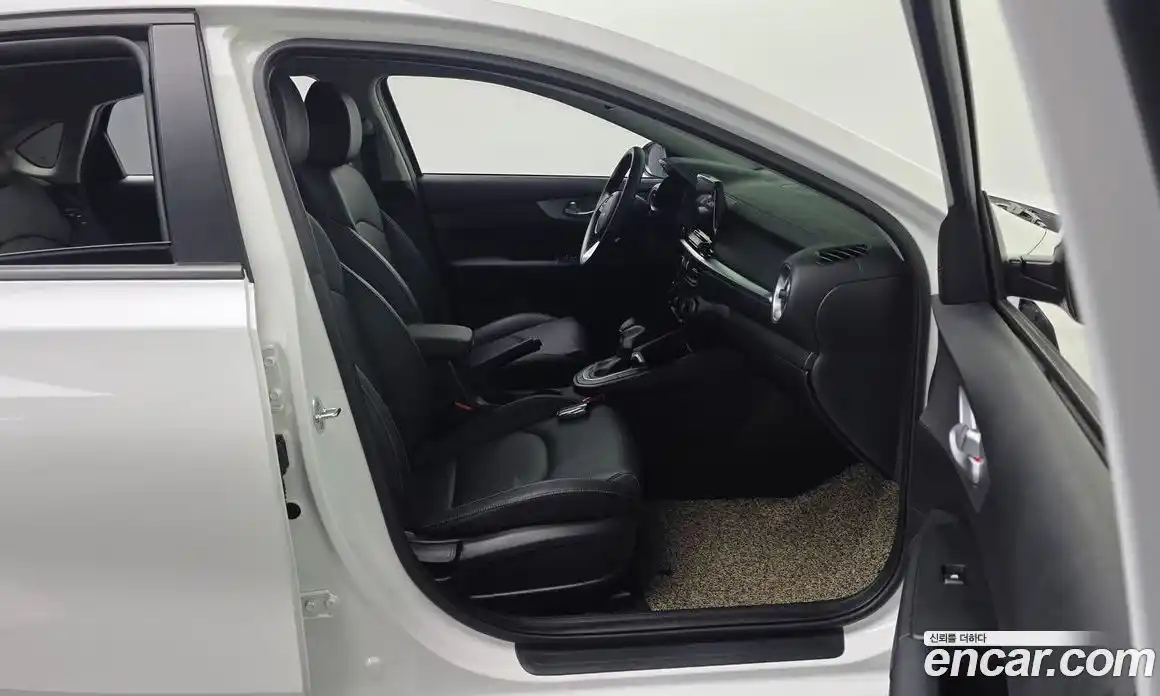 Kia K3 2023 1.6 Автомат в Москве № 1173078, фото 12