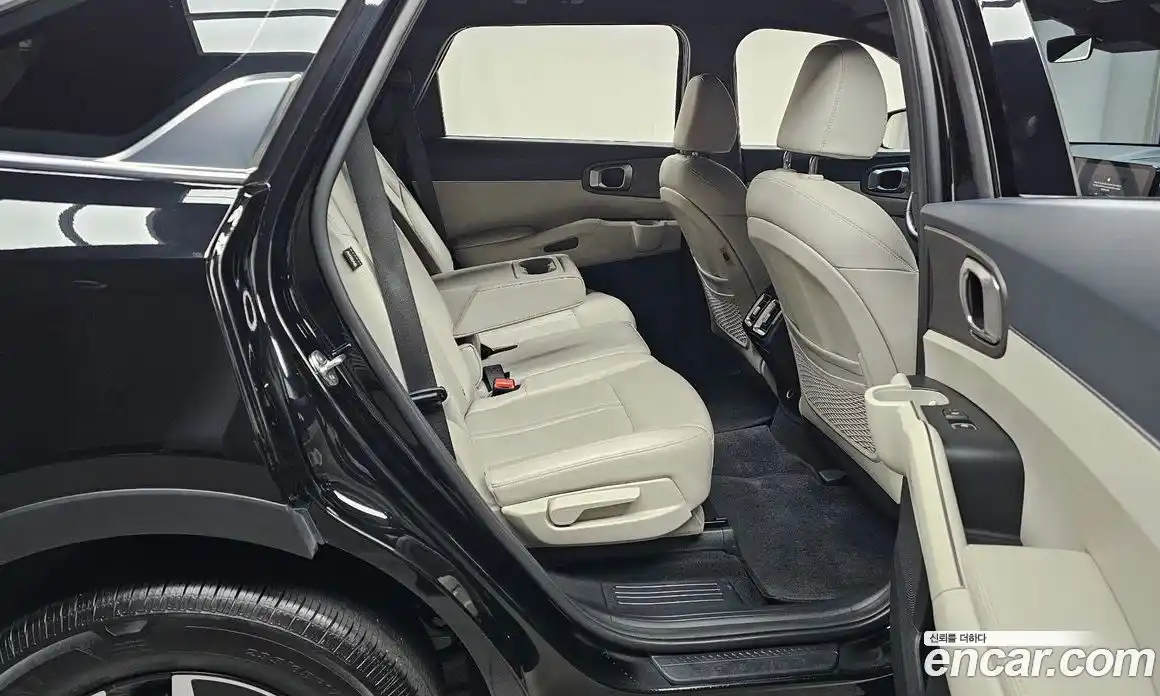 Kia Sorento 2023 1.6 Автомат в Москве № 1173079, фото 12