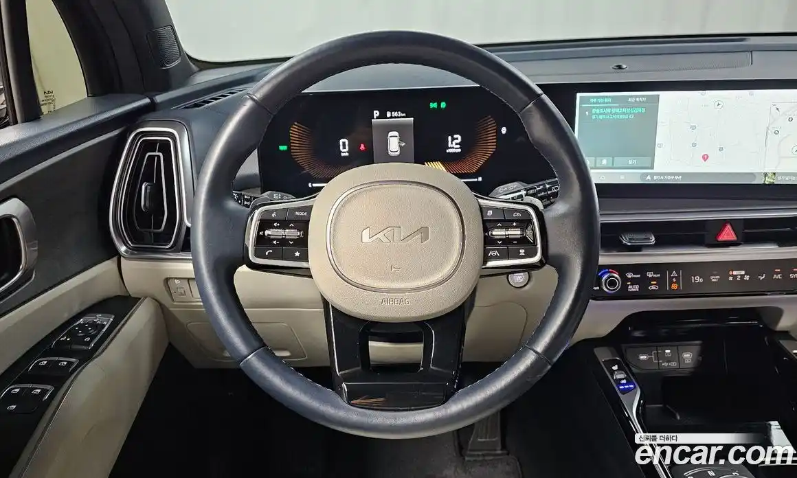 Kia Sorento 2023 1.6 Автомат в Москве № 1173079, фото 13