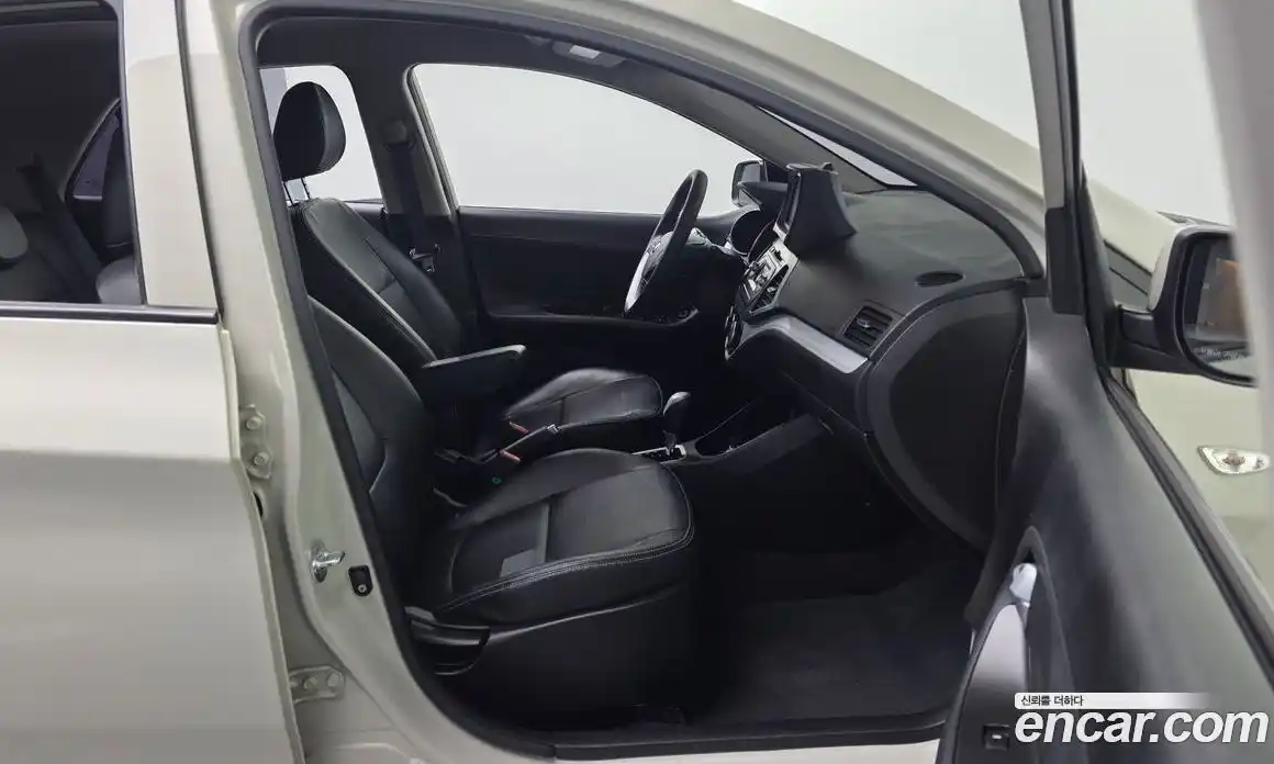 Kia Morning 2016 1.0 Автомат в Москве № 1173117, фото 13