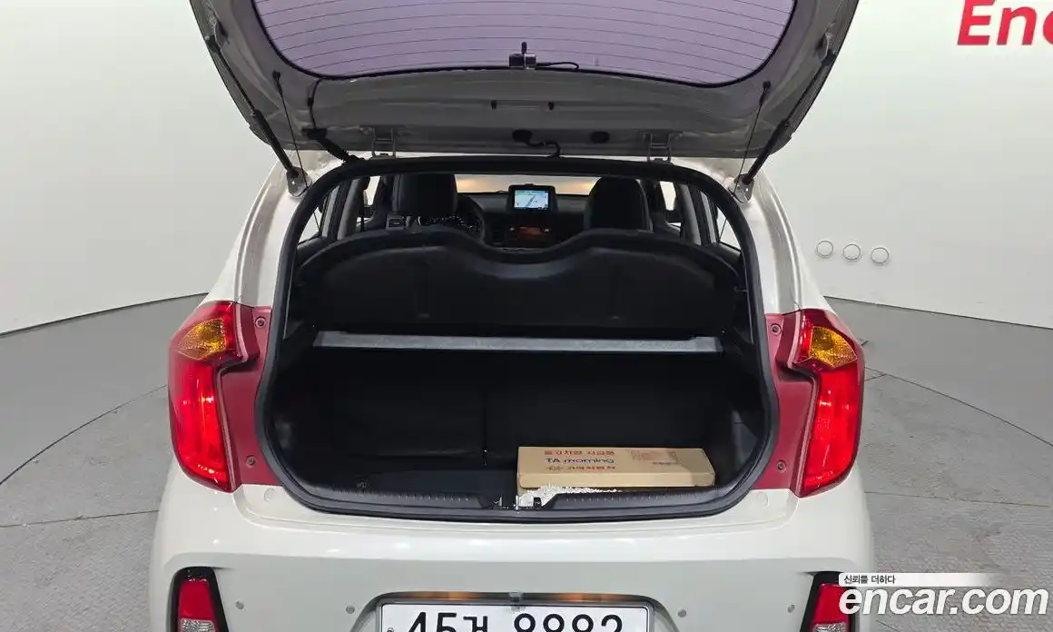 Kia Morning 2016 1.0 Автомат в Москве № 1173117, фото 20