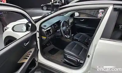 Kia Stonic 2018 1.4 Автомат в Москве № 1173128, миниатюра 11