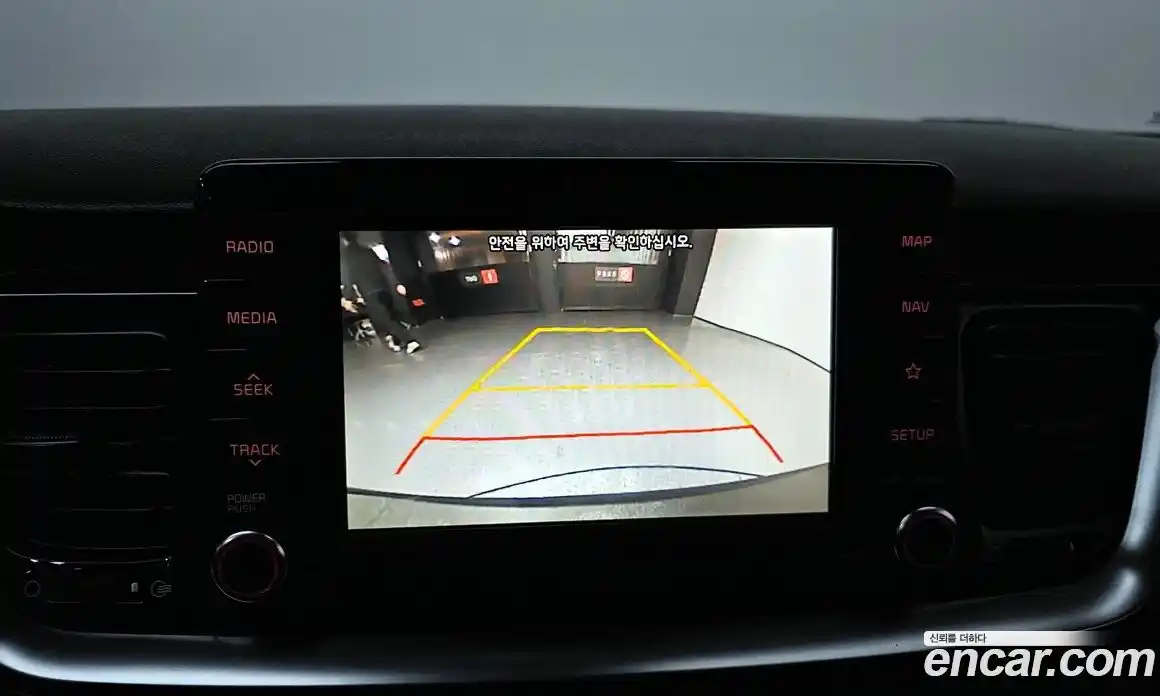 Kia Stonic 2018 1.4 Автомат в Москве № 1173128, фото 14