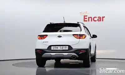 Kia Stonic 2018 1.4 Автомат в Москве № 1173128, миниатюра 4