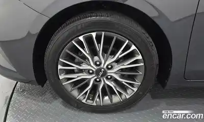 Kia K3 2023 1.6 Автомат в Москве № 1173159, миниатюра 5