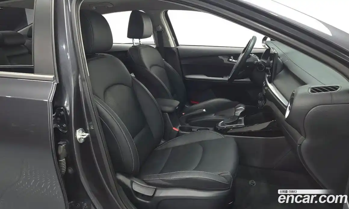 Kia K3 2023 1.6 Автомат в Москве № 1173159, фото 10