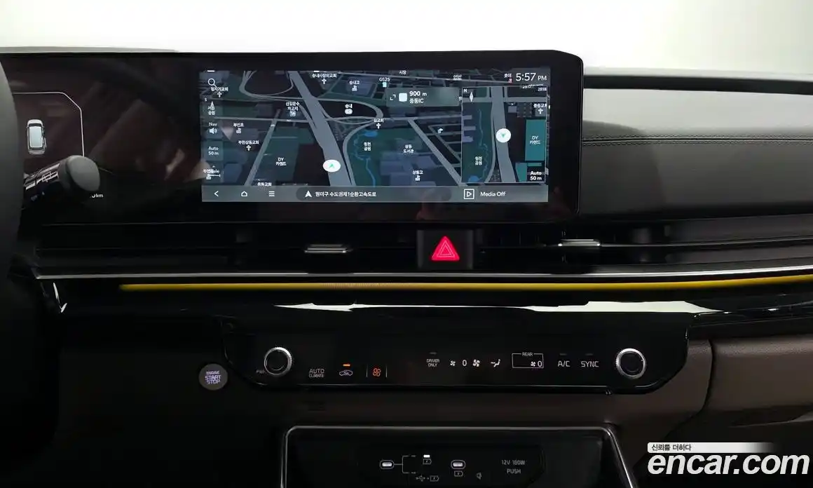 Kia Canival 2024 1.6 Автомат в Москве № 1173189, фото 14