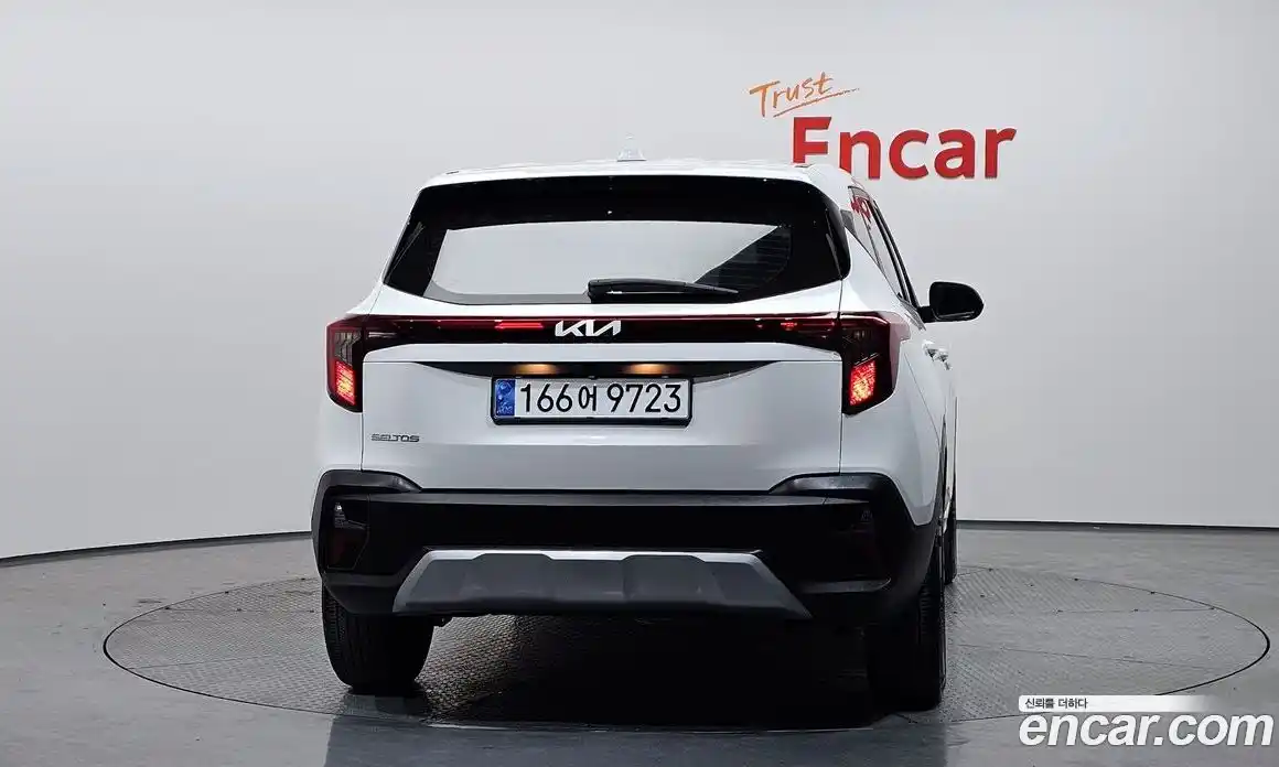 Kia Seltos 2023 1.6 Автомат в Москве № 1173204, фото 4