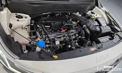 Kia Seltos 2023 1.6 Автомат в Москве № 1173204, миниатюра 6