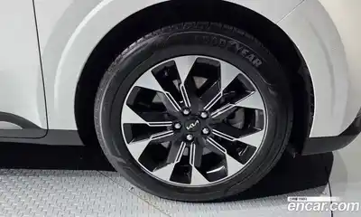 Kia Canival 2023 3.5 Автомат в Москве № 1173205, миниатюра 5