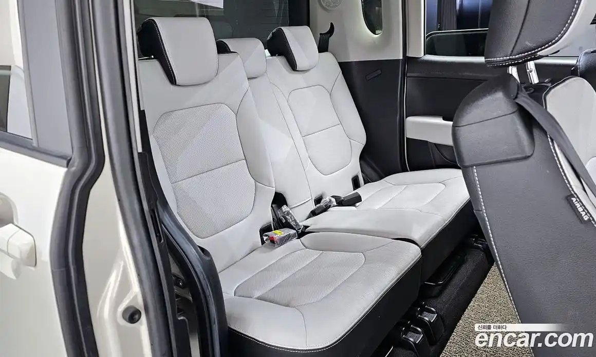 Kia Ray 2023 1.0 Автомат в Москве № 1173216, фото 12