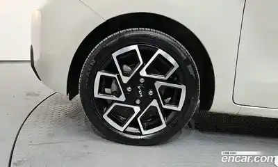 Kia Ray 2023 1.0 Автомат в Москве № 1173216, миниатюра 5