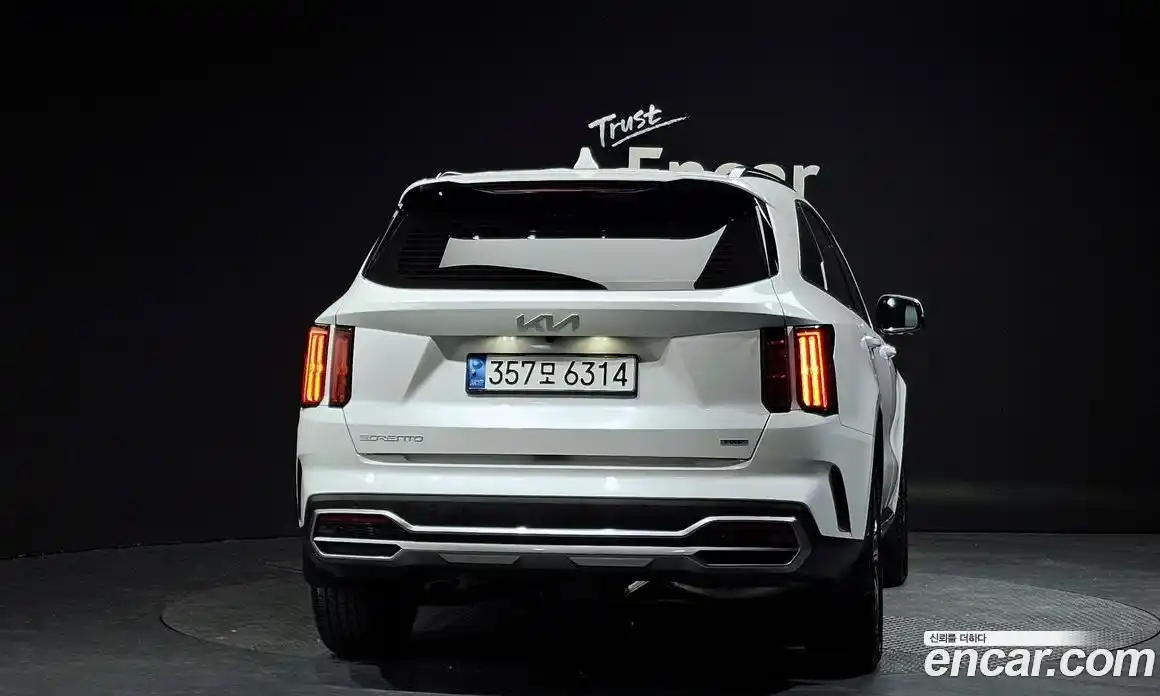 Kia Sorento 2023 1.6 Автомат в Москве № 1173224, фото 3