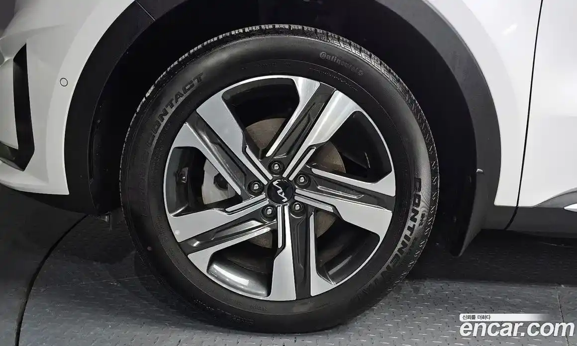 Kia Sorento 2023 1.6 Автомат в Москве № 1173224, фото 4