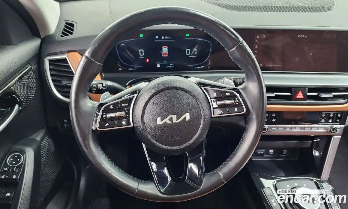 Kia Seltos 2023 1.6 Автомат в Москве № 1173282, фото 13