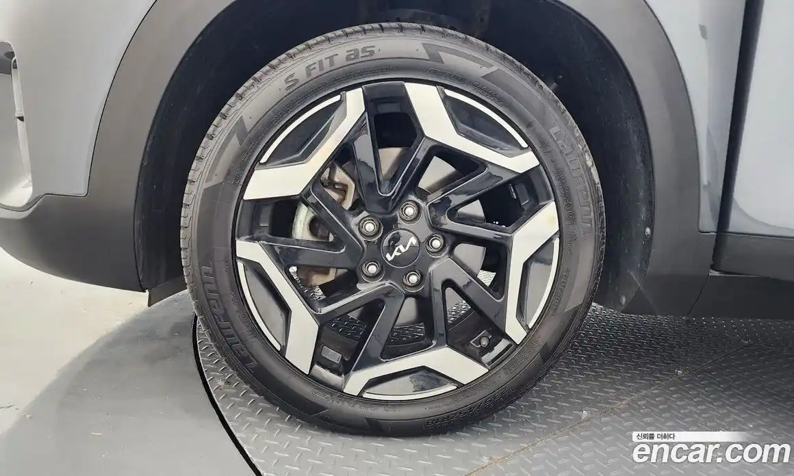 Kia Seltos 2023 1.6 Автомат в Москве № 1173282, фото 5