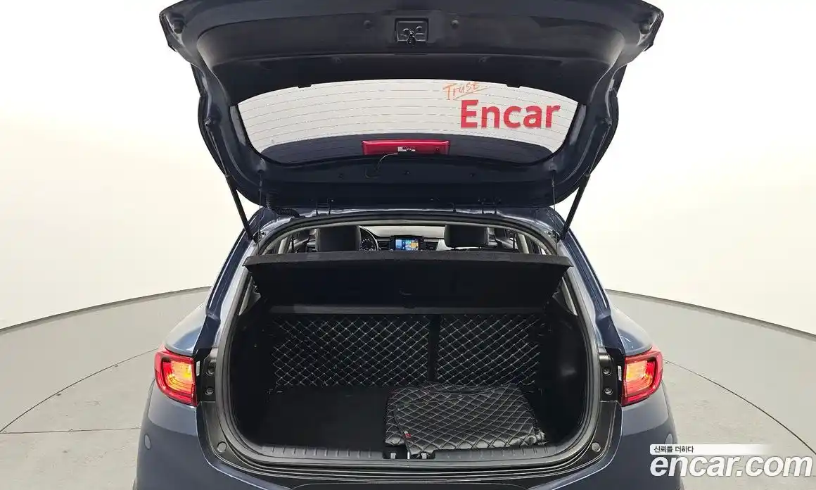 Kia Stonic 2018 1.4 Автомат в Москве № 1173304, фото 19