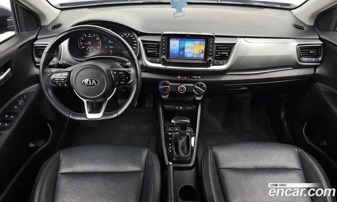 Kia Stonic 2018 1.4 Автомат в Москве № 1173304, фото 6