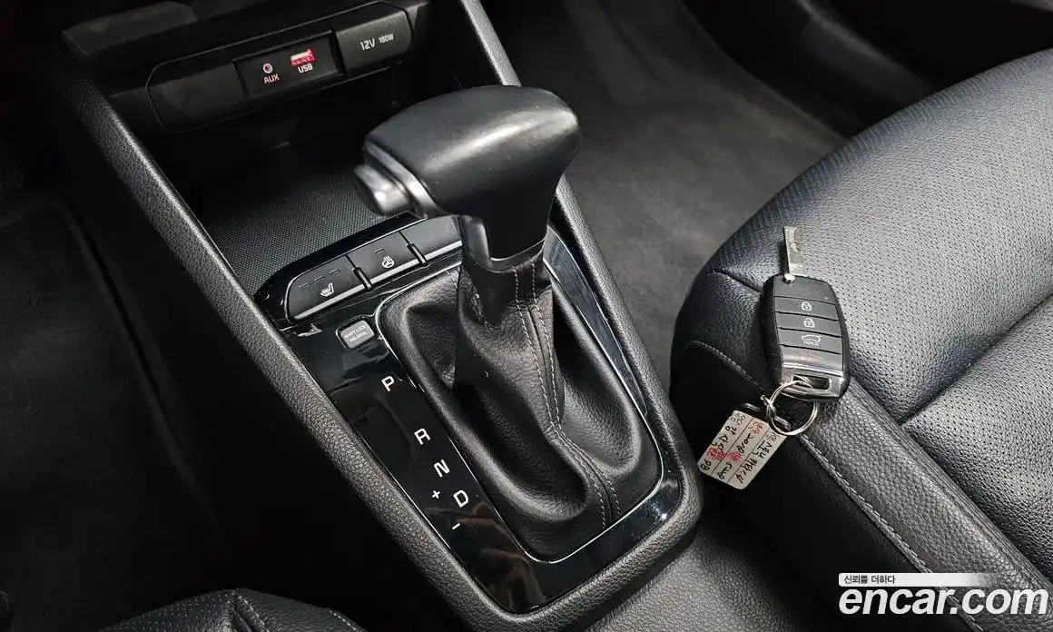 Kia Stonic 2018 1.4 Автомат в Москве № 1173304, фото 8