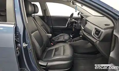 Kia Stonic 2018 1.4 Автомат в Москве № 1173304, миниатюра 10