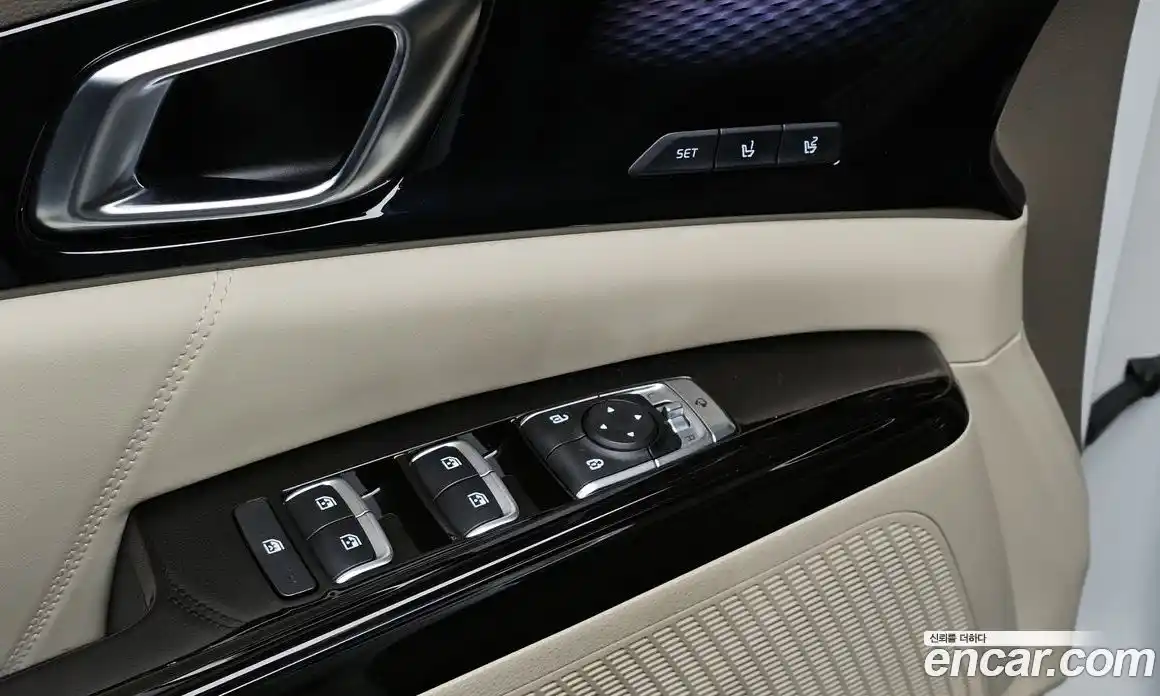 Kia Canival 2023 3.5 Автомат в Москве № 1173310, фото 16