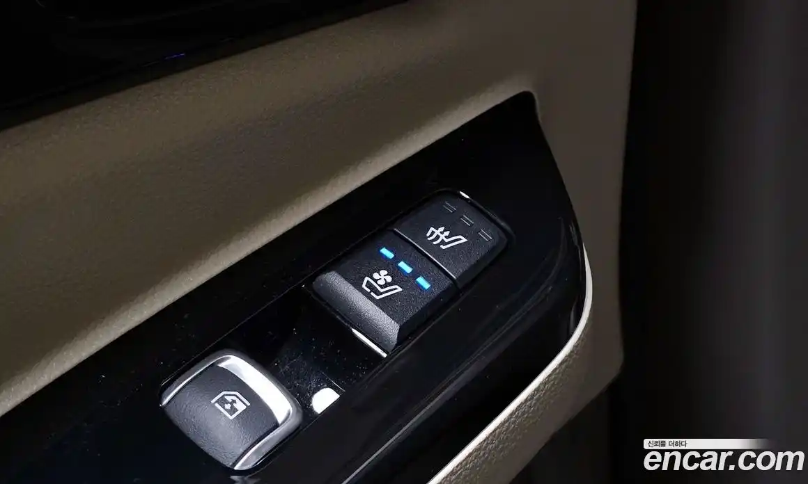 Kia Canival 2023 3.5 Автомат в Москве № 1173310, фото 17