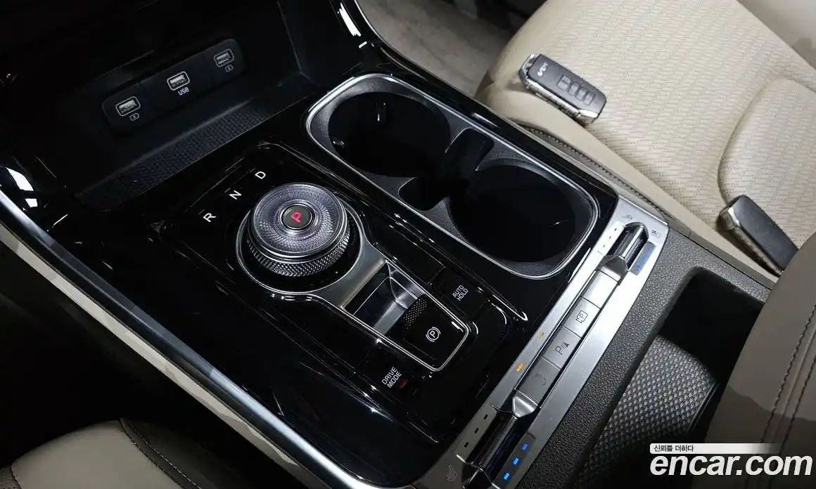 Kia Canival 2023 3.5 Автомат в Москве № 1173310, фото 8